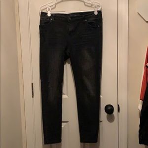 Mid rise distressed skinny jean